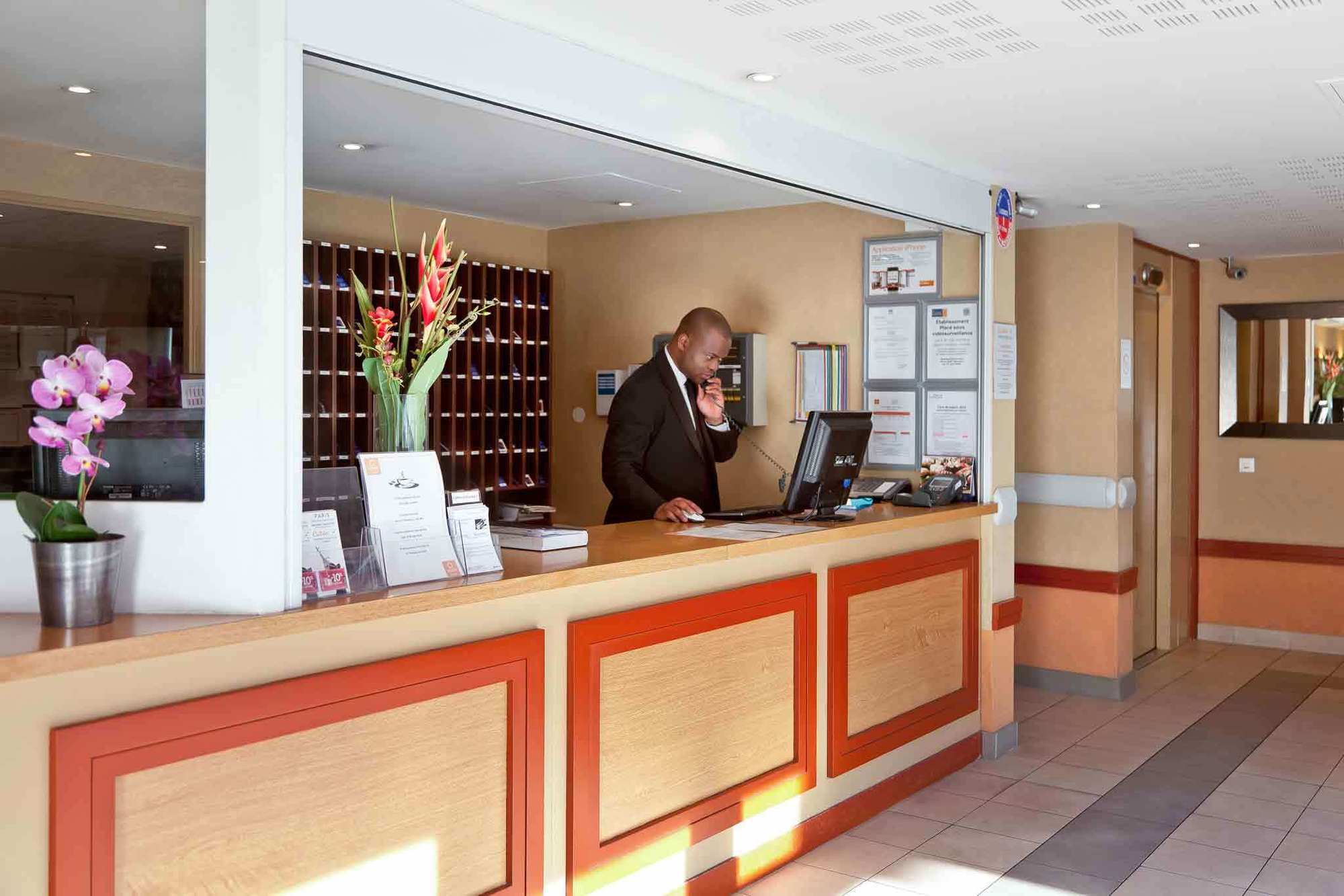 Aparthotel Adagio Access Paris Saint-Denis Pleyel Екстериор снимка